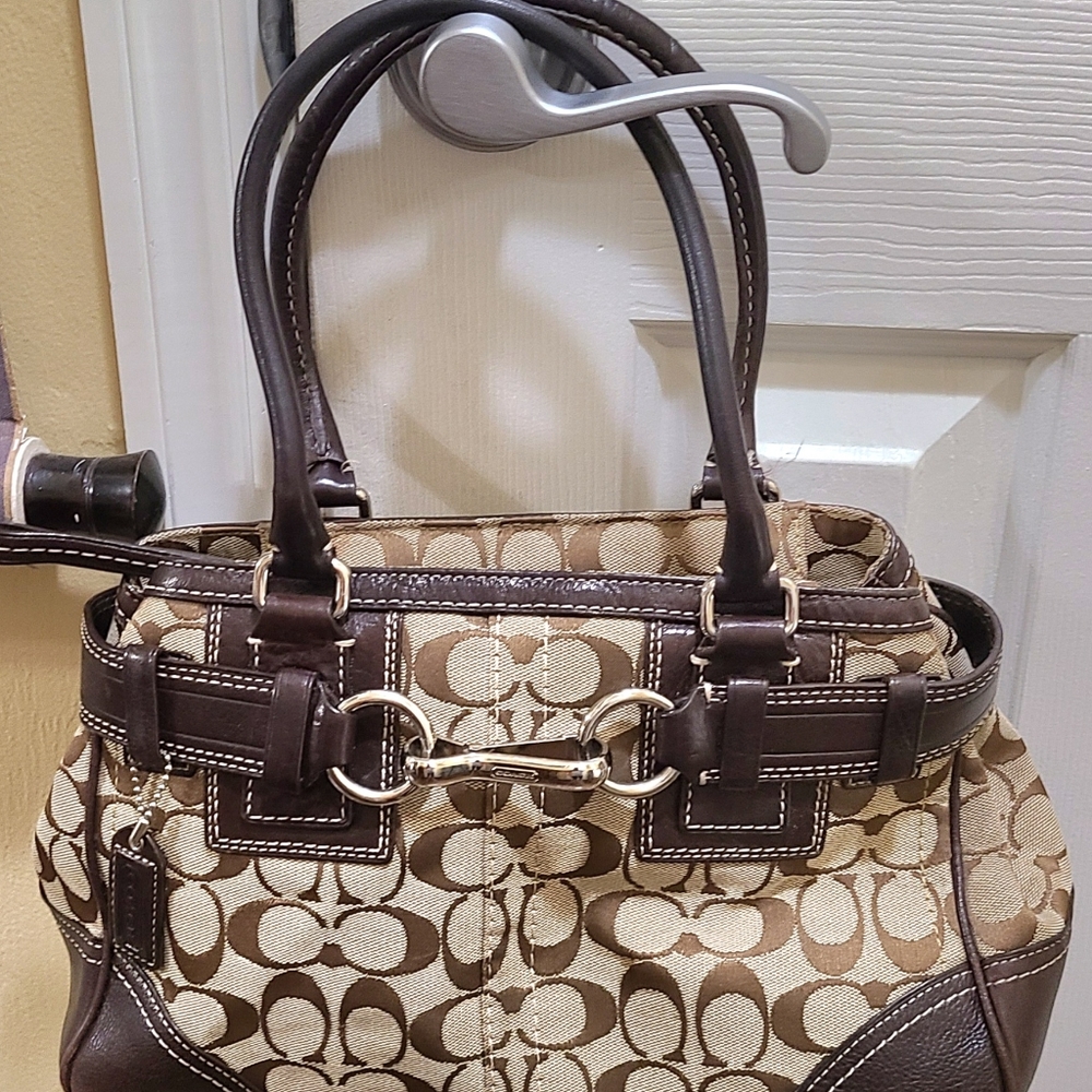 Vintage Coach Handbag 👜 - Picture 9 of 13